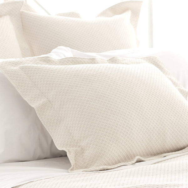 Petite Trellis Matelasse Coverlet